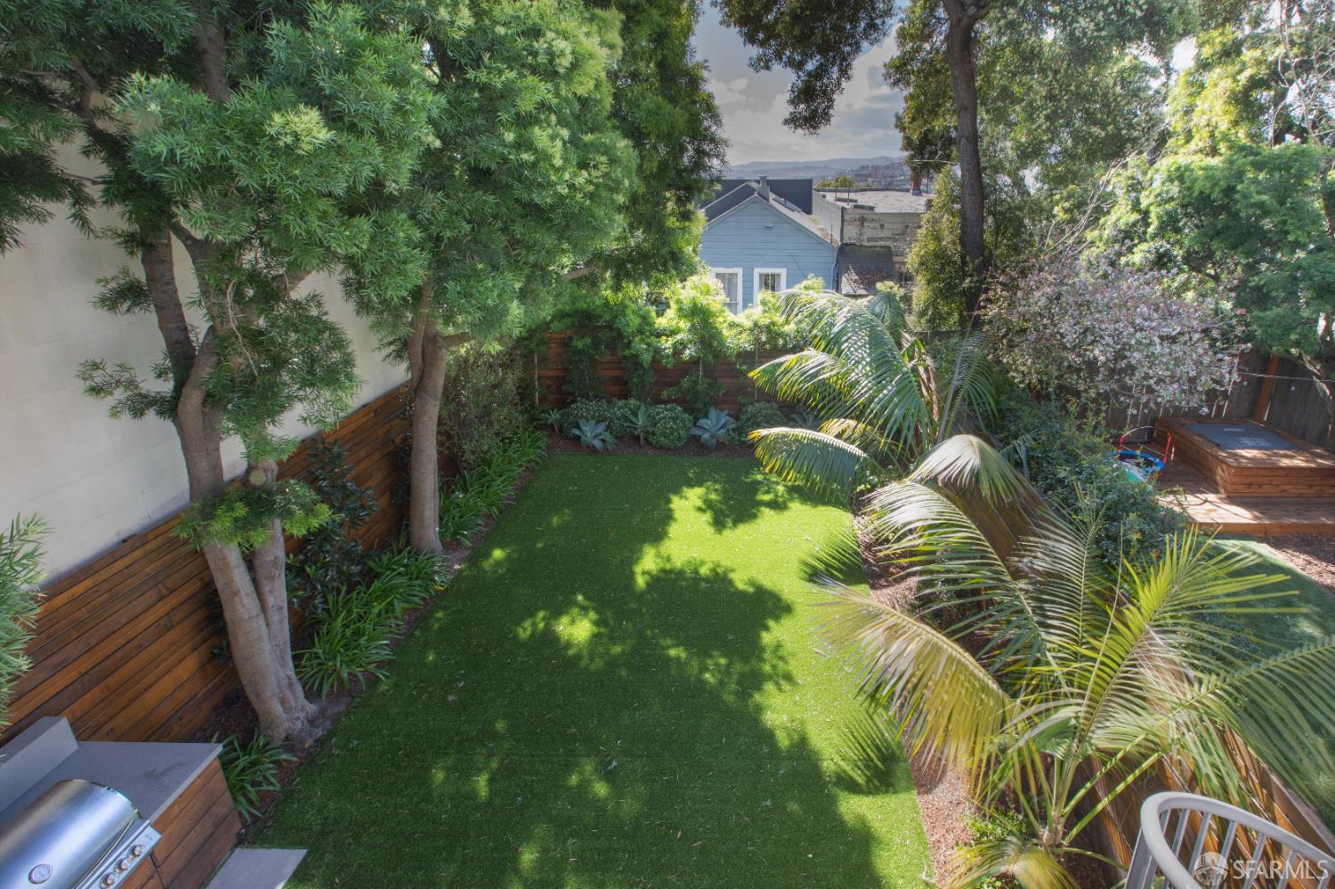 Detail Gallery Image 55 of 79 For 2215 California St, San Francisco,  CA 94115 - 5 Beds | 4/2 Baths