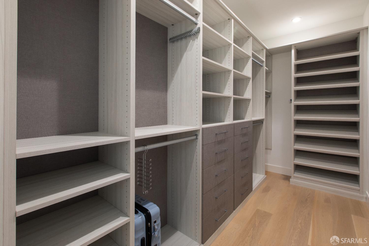 Detail Gallery Image 71 of 79 For 2215 California St, San Francisco,  CA 94115 - 5 Beds | 4/2 Baths
