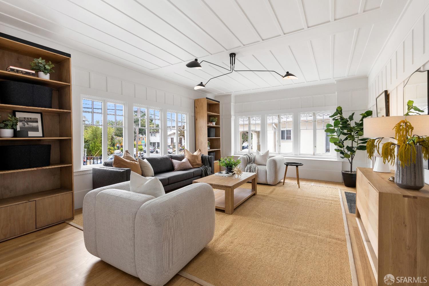Detail Gallery Image 7 of 35 For 656 60th St, Oakland,  CA 94609 - 6 Beds | 2 Baths