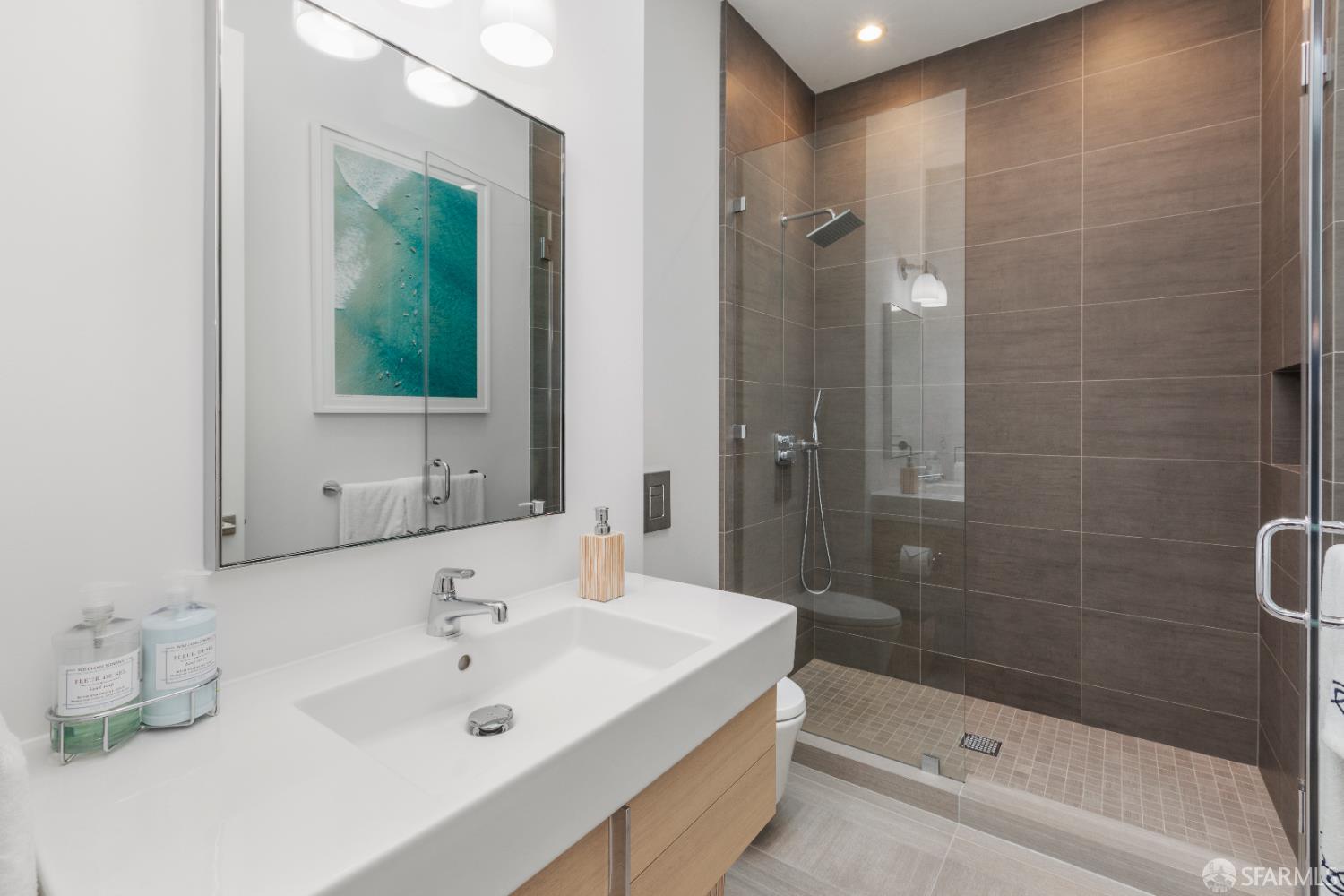 Detail Gallery Image 36 of 79 For 2215 California St, San Francisco,  CA 94115 - 5 Beds | 4/2 Baths