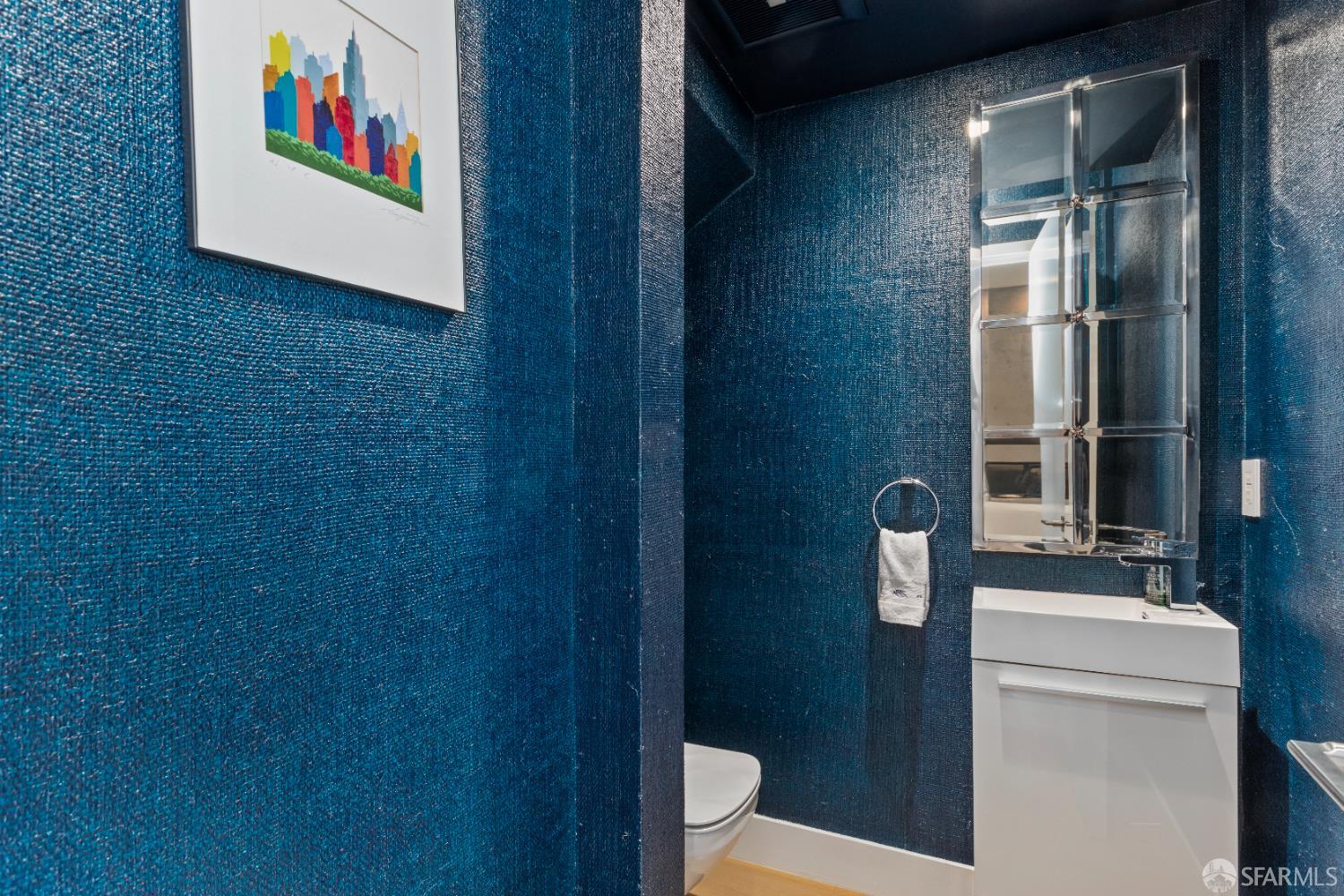 Detail Gallery Image 4 of 79 For 2215 California St, San Francisco,  CA 94115 - 5 Beds | 4/2 Baths