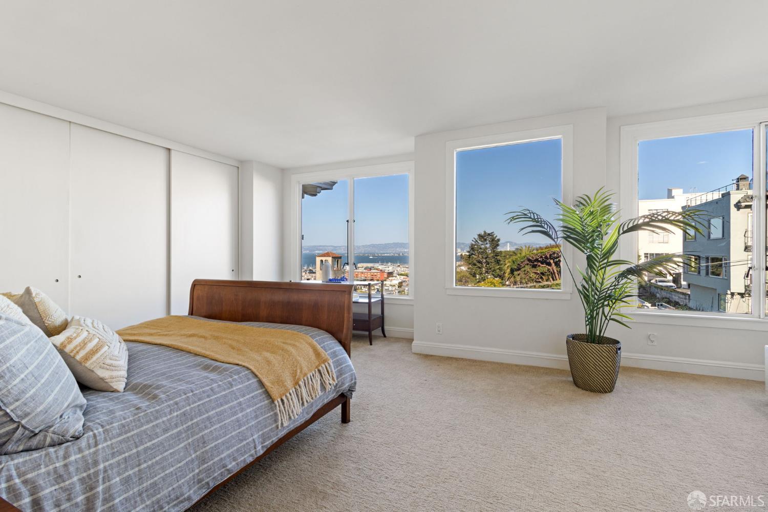 Detail Gallery Image 21 of 58 For 2341 Leavenworth St, San Francisco,  CA 94133 - 4 Beds | 4 Baths