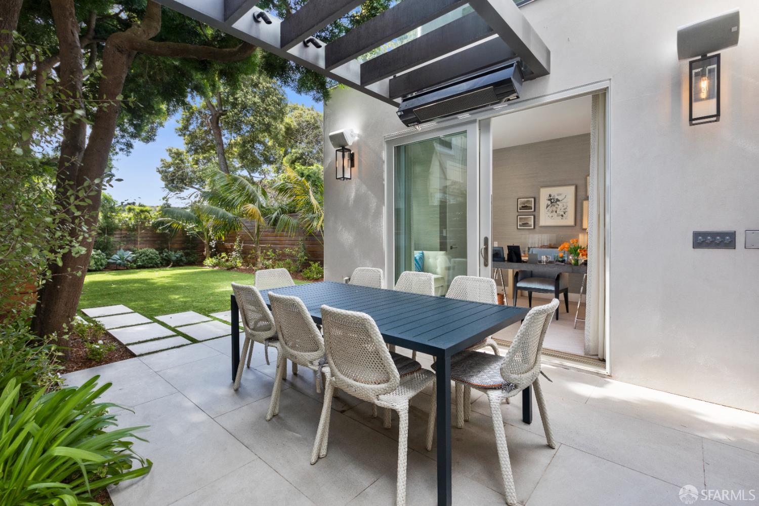 Detail Gallery Image 23 of 79 For 2215 California St, San Francisco,  CA 94115 - 5 Beds | 4/2 Baths