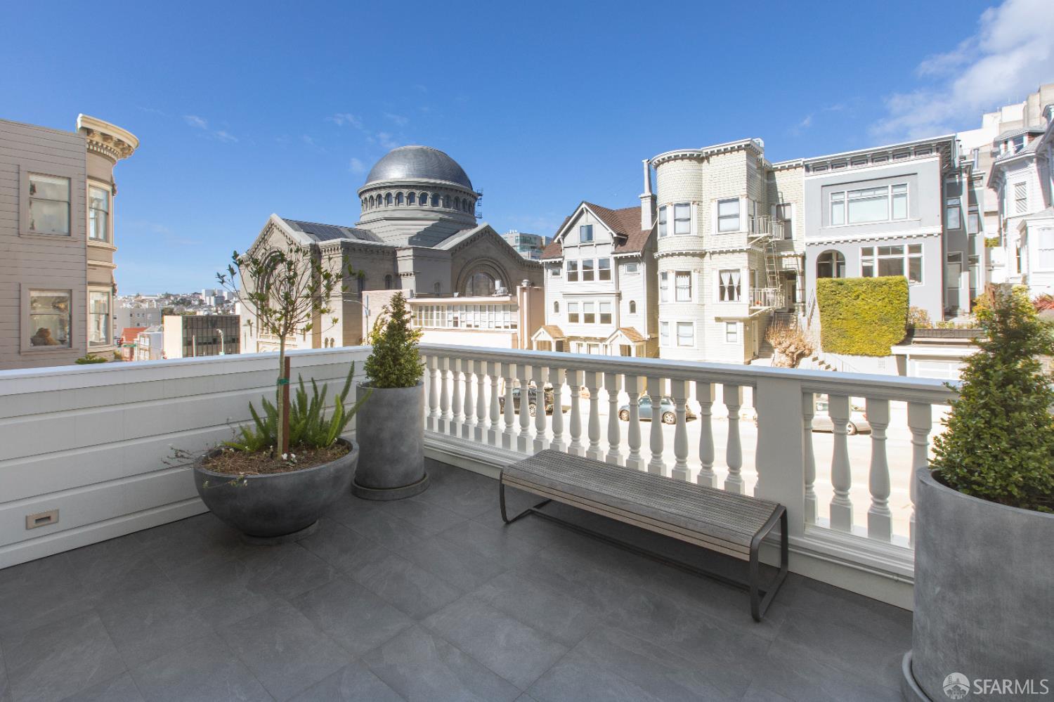 Detail Gallery Image 74 of 79 For 2215 California St, San Francisco,  CA 94115 - 5 Beds | 4/2 Baths