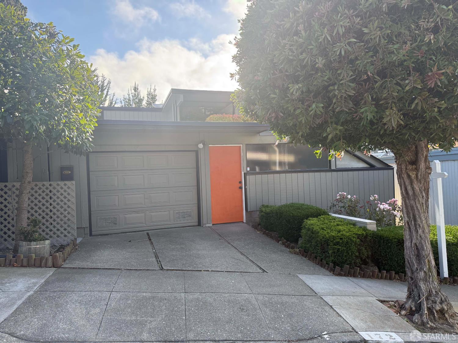 Detail Gallery Image 2 of 22 For 172 Amber Dr, San Francisco,  CA 94131 - 5 Beds | 3 Baths