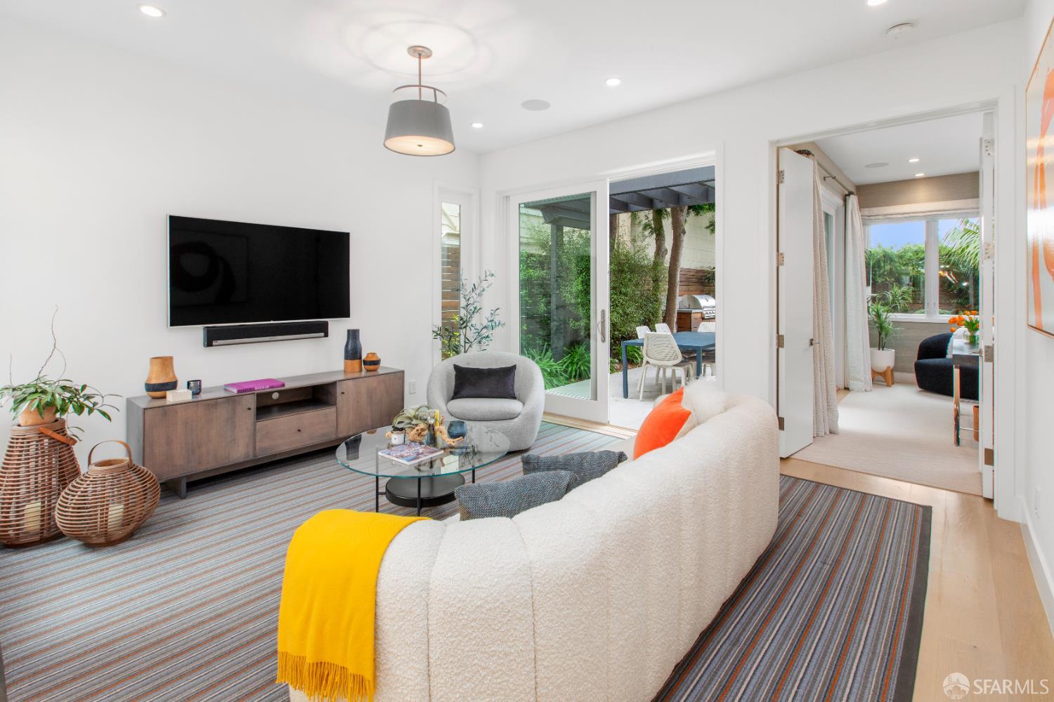 Detail Gallery Image 20 of 79 For 2215 California St, San Francisco,  CA 94115 - 5 Beds | 4/2 Baths