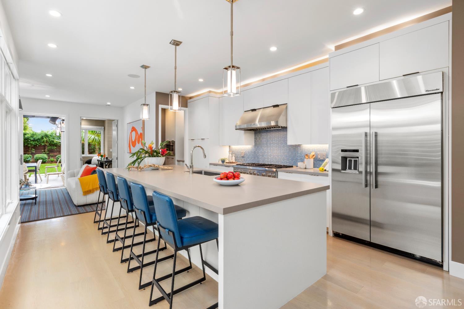 Detail Gallery Image 12 of 79 For 2215 California St, San Francisco,  CA 94115 - 5 Beds | 4/2 Baths
