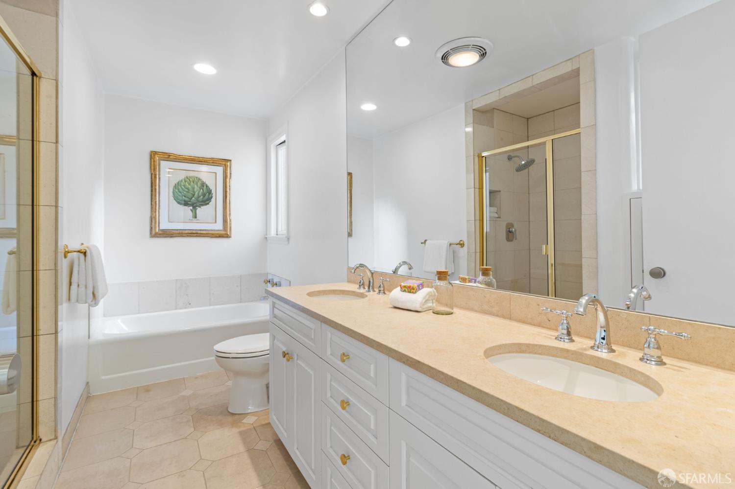 Detail Gallery Image 33 of 58 For 2341 Leavenworth St, San Francisco,  CA 94133 - 4 Beds | 4 Baths