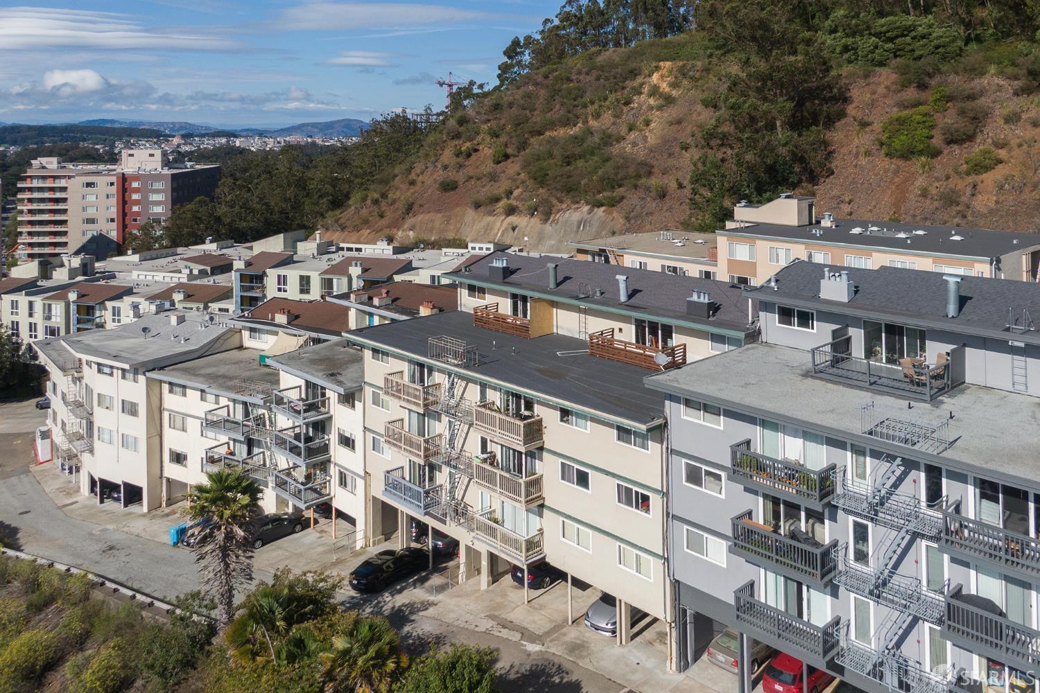 Detail Gallery Image 9 of 9 For 455 Warren Dr, San Francisco,  CA 94131 - – Beds | – Baths