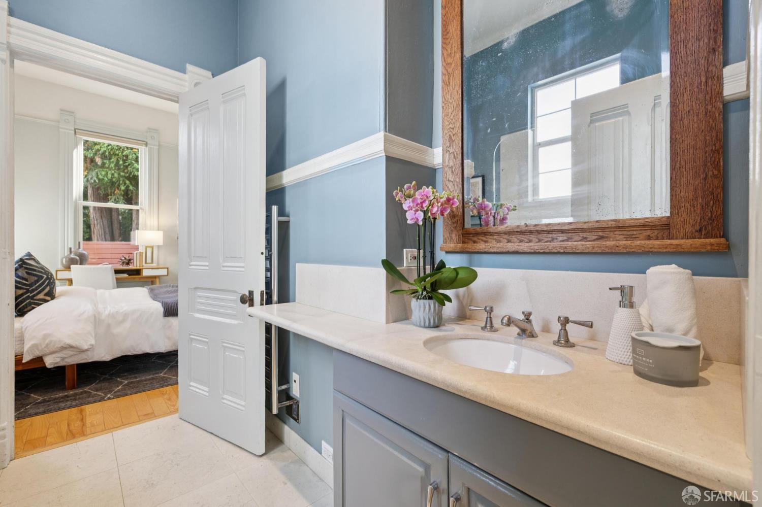 Detail Gallery Image 48 of 76 For 4421 19th St, San Francisco,  CA 94114 - 2 Beds | 2 Baths