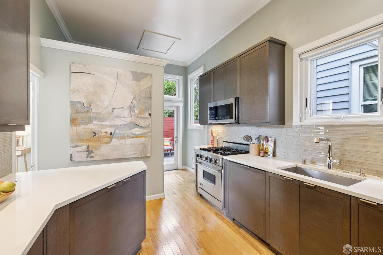 Detail Gallery Image 31 of 76 For 4421 19th St, San Francisco,  CA 94114 - 2 Beds | 2 Baths