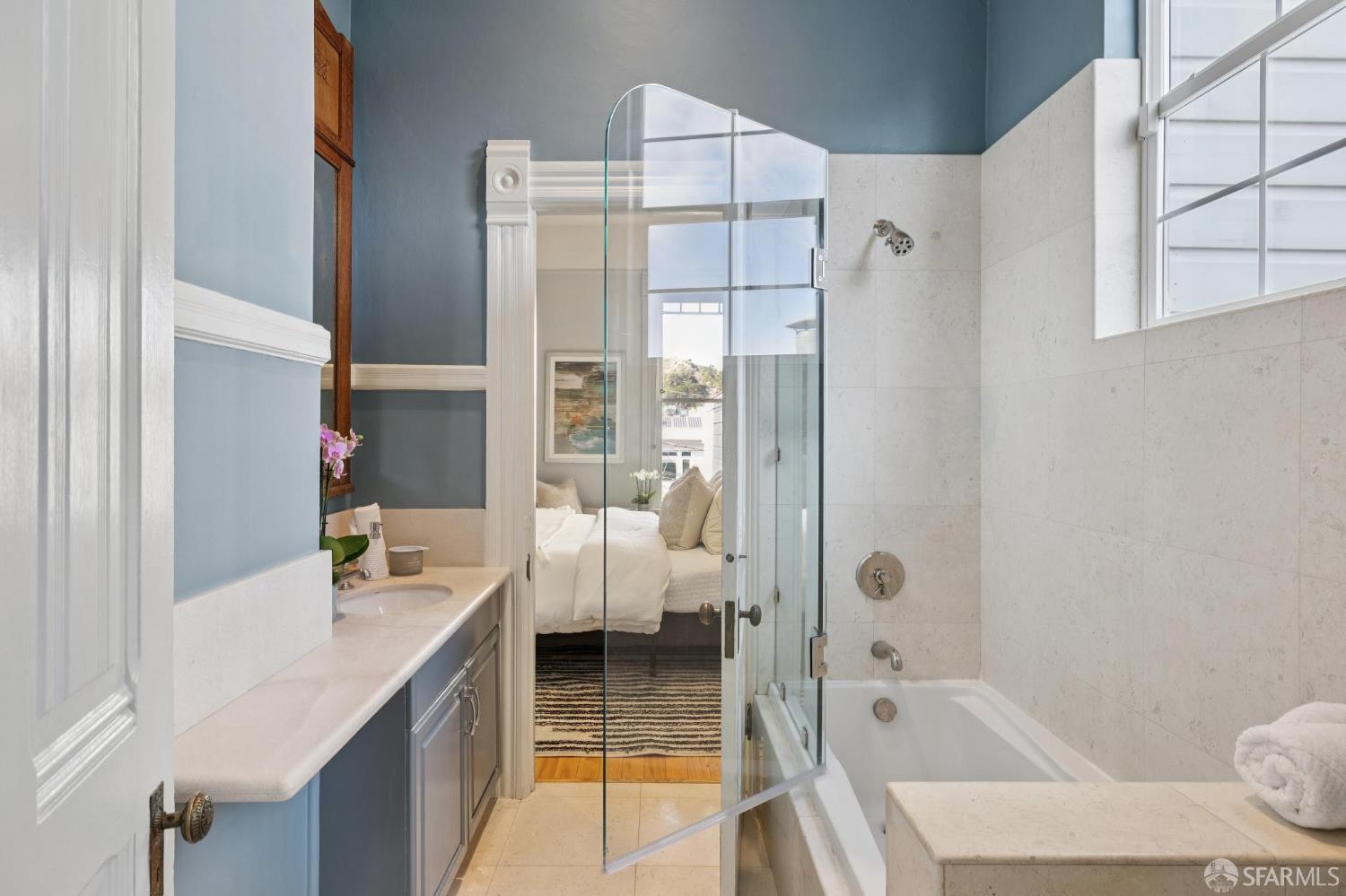Detail Gallery Image 47 of 76 For 4421 19th St, San Francisco,  CA 94114 - 2 Beds | 2 Baths