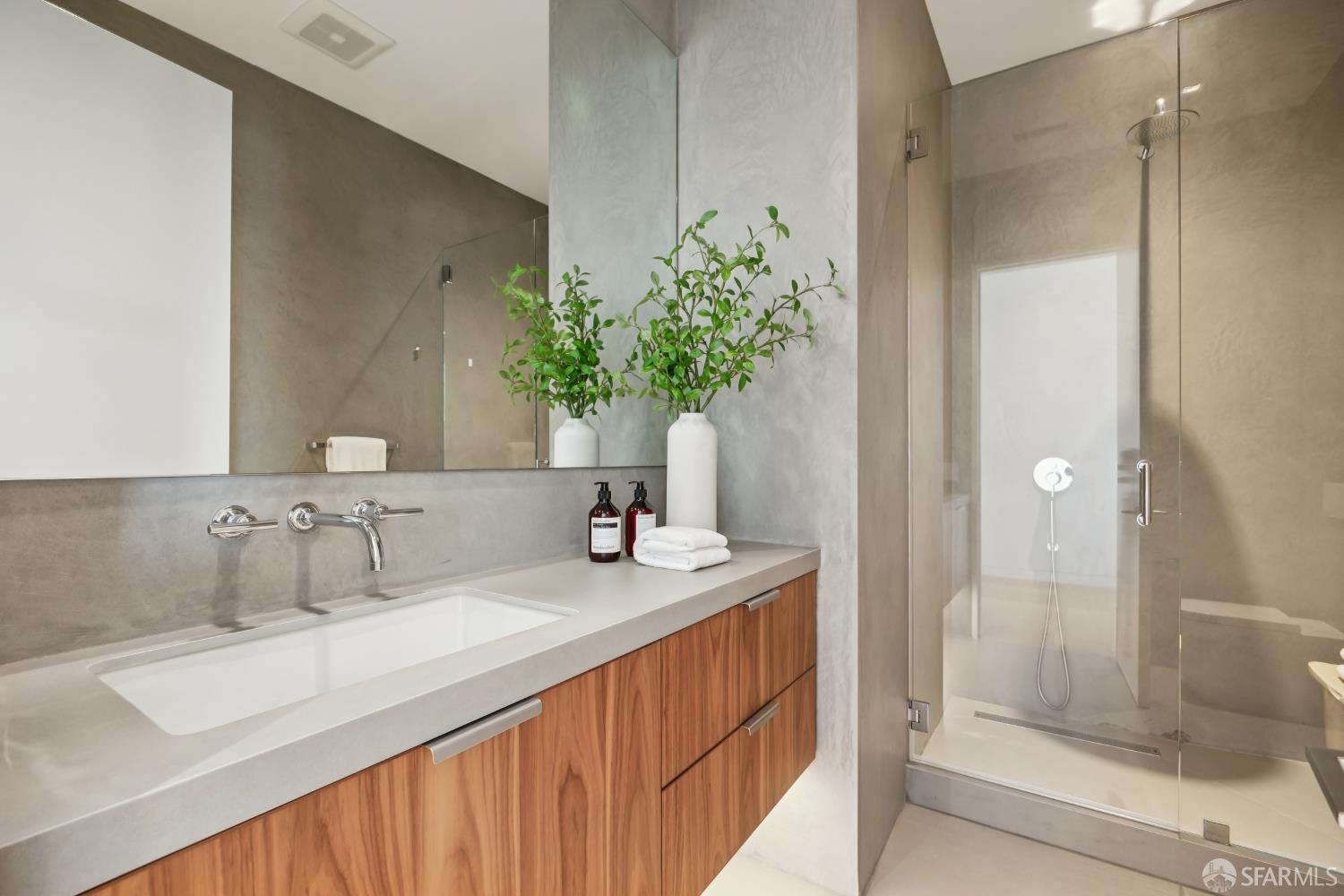 Detail Gallery Image 41 of 46 For 115 Telegraph Hill Blvd, San Francisco,  CA 94116 - 3 Beds | 3/2 Baths