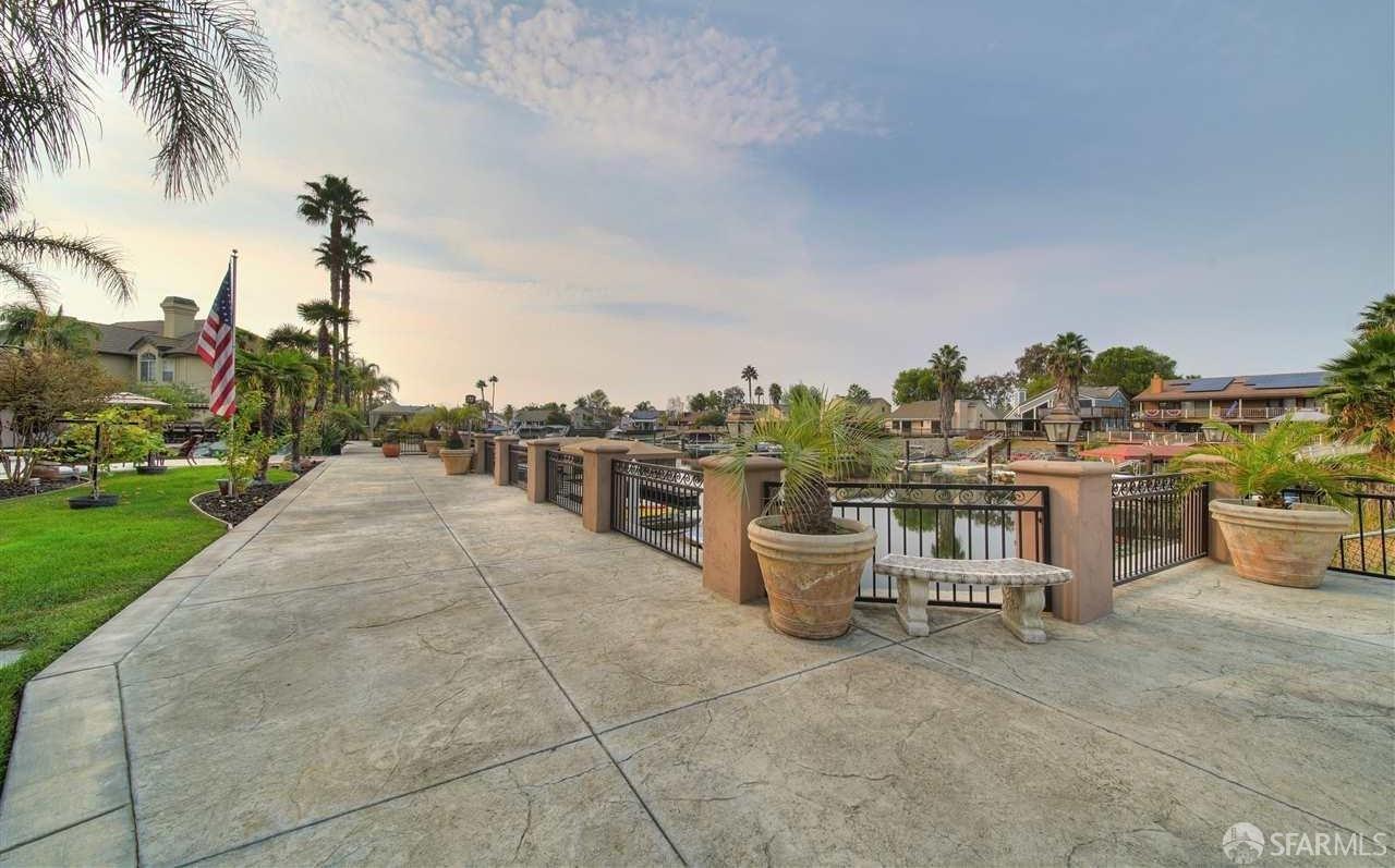 Detail Gallery Image 32 of 41 For 2200 Sunset Pt #2210,  Discovery Bay,  CA 94505 - 9 Beds | 7/2 Baths