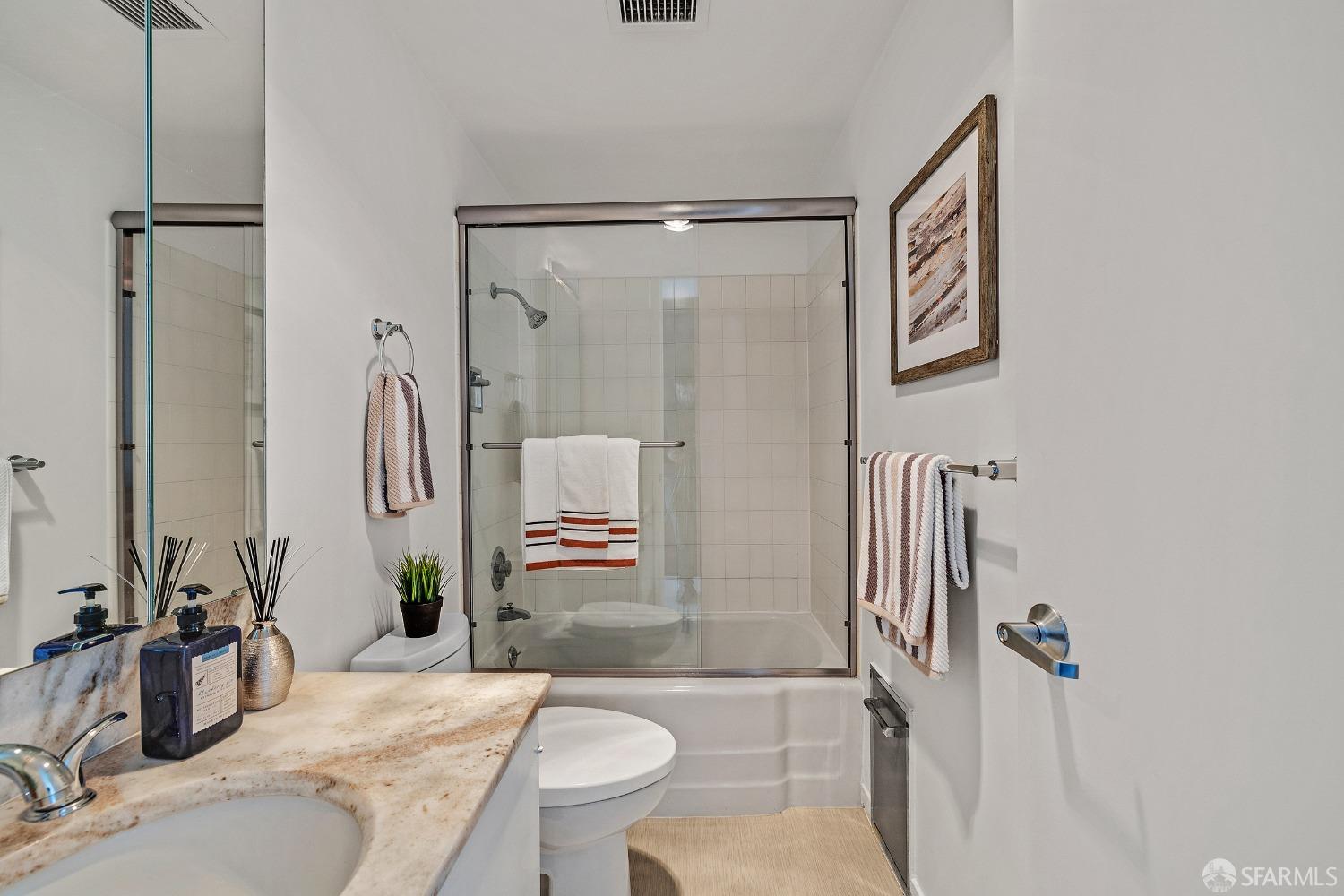 Photo #19: 425073938 Listing: Photo #19