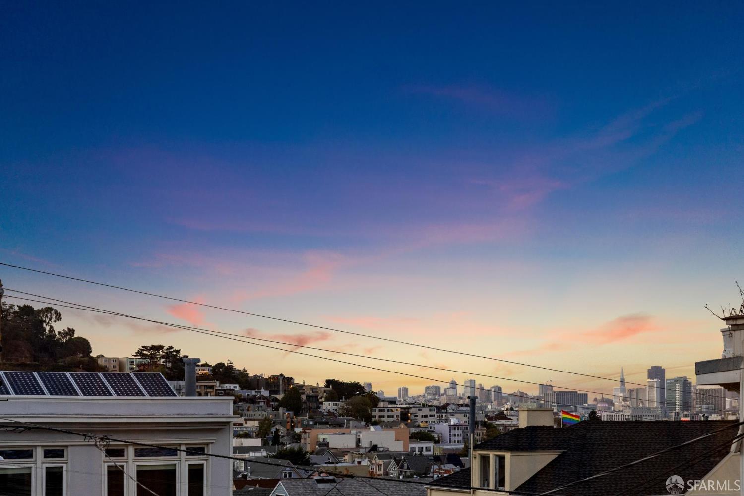Detail Gallery Image 11 of 76 For 4421 19th St, San Francisco,  CA 94114 - 2 Beds | 2 Baths