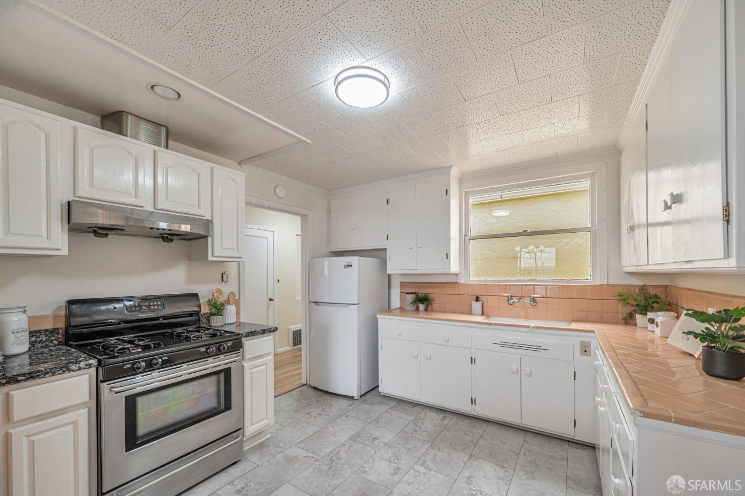 Detail Gallery Image 14 of 40 For 39 Willits St, Daly City,  CA 94014 - 2 Beds | 1 Baths