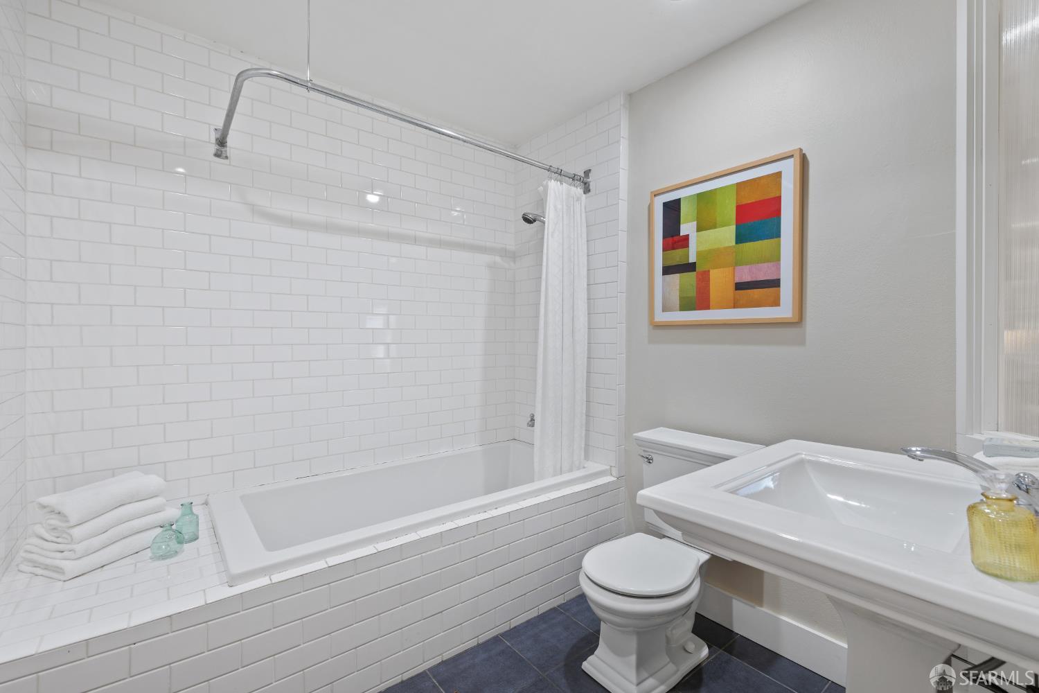 Photo #13: 425073053 Listing: Photo #13