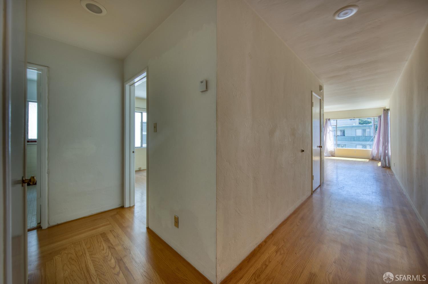 Detail Gallery Image 26 of 31 For 410 Merritt Ave, Oakland,  CA 94610 - – Beds | – Baths