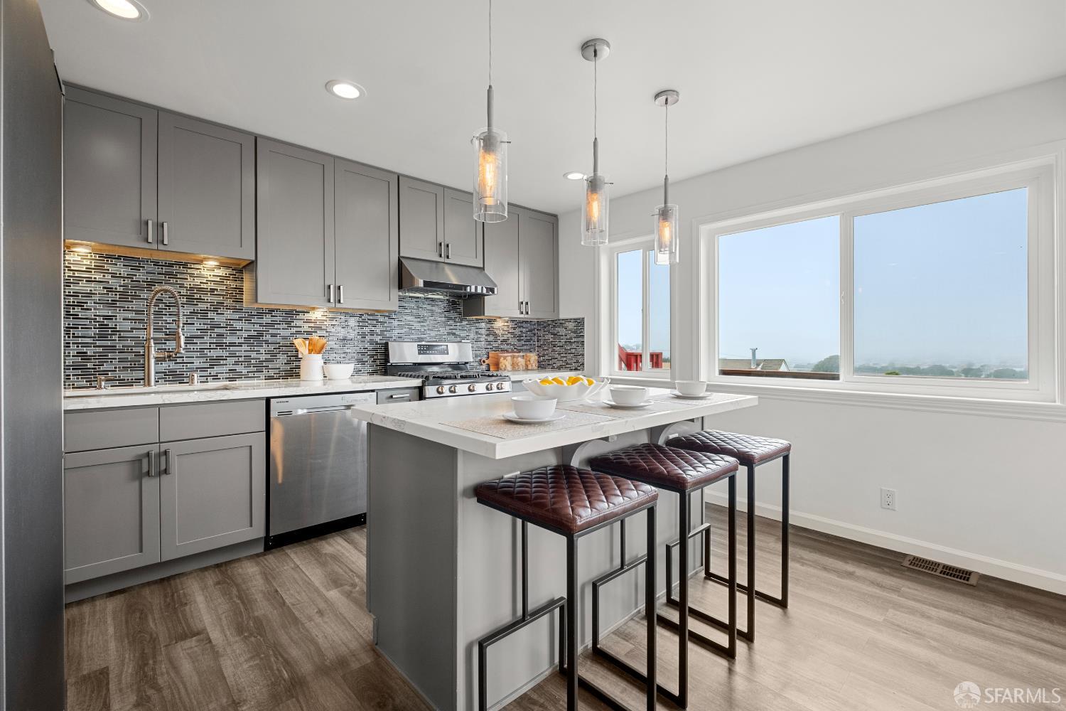 Detail Gallery Image 32 of 74 For 36 Alexander Ave, Daly City,  CA 94014 - 4 Beds | 4 Baths