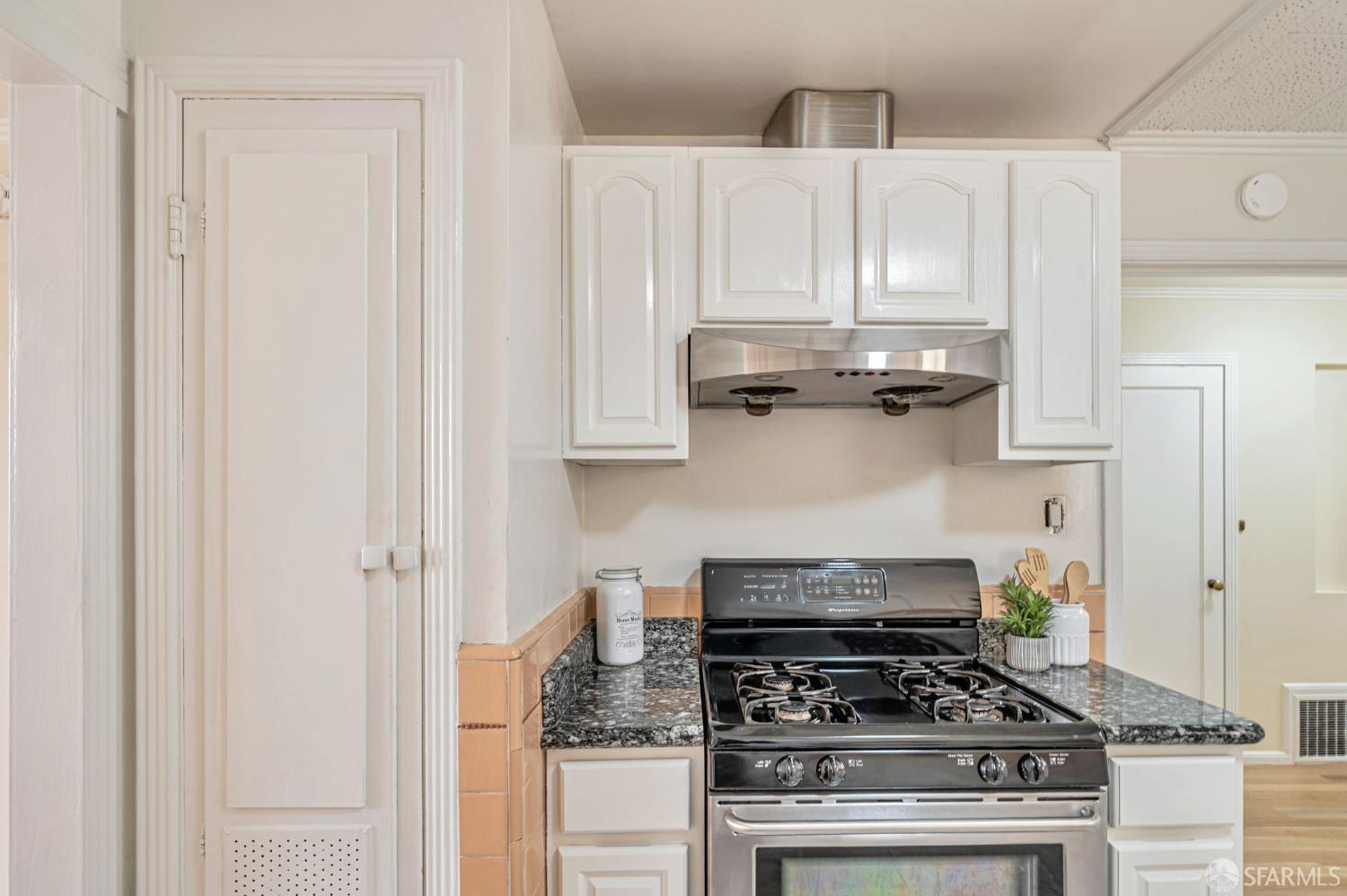 Detail Gallery Image 15 of 40 For 39 Willits St, Daly City,  CA 94014 - 2 Beds | 1 Baths