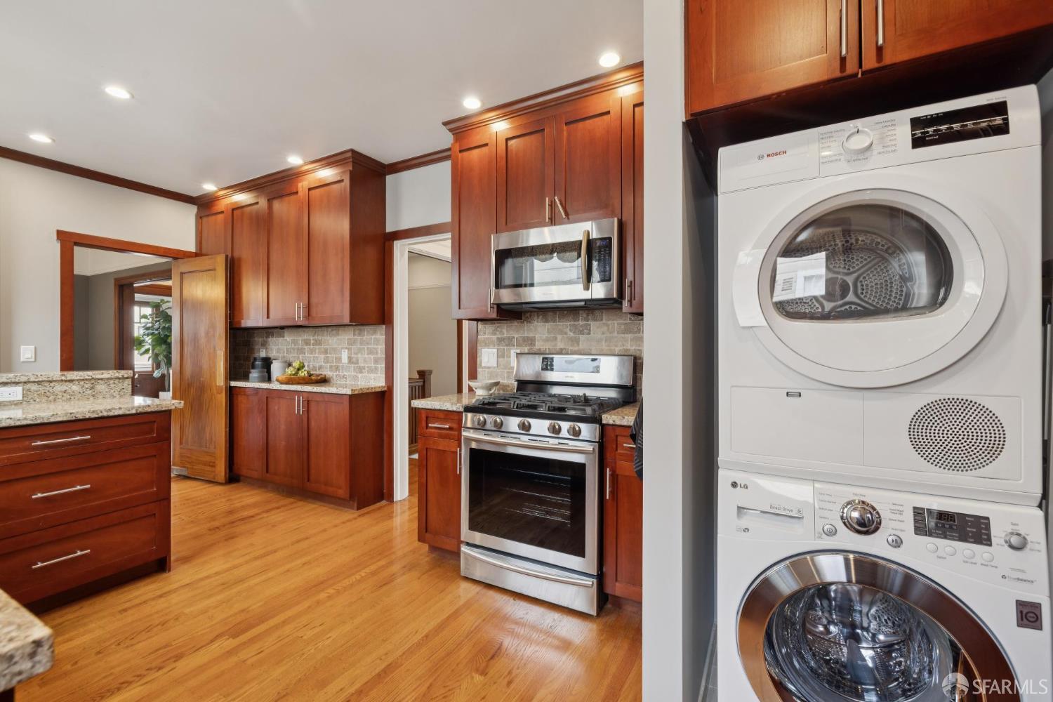 Detail Gallery Image 14 of 59 For 3321 Scott St, San Francisco,  CA 94123 - – Beds | – Baths