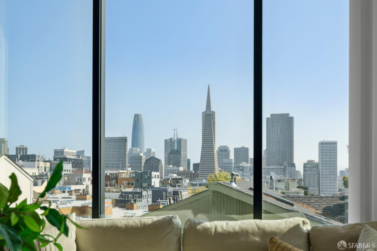 Detail Gallery Image 35 of 46 For 115 Telegraph Hill Blvd, San Francisco,  CA 94116 - 3 Beds | 3/2 Baths