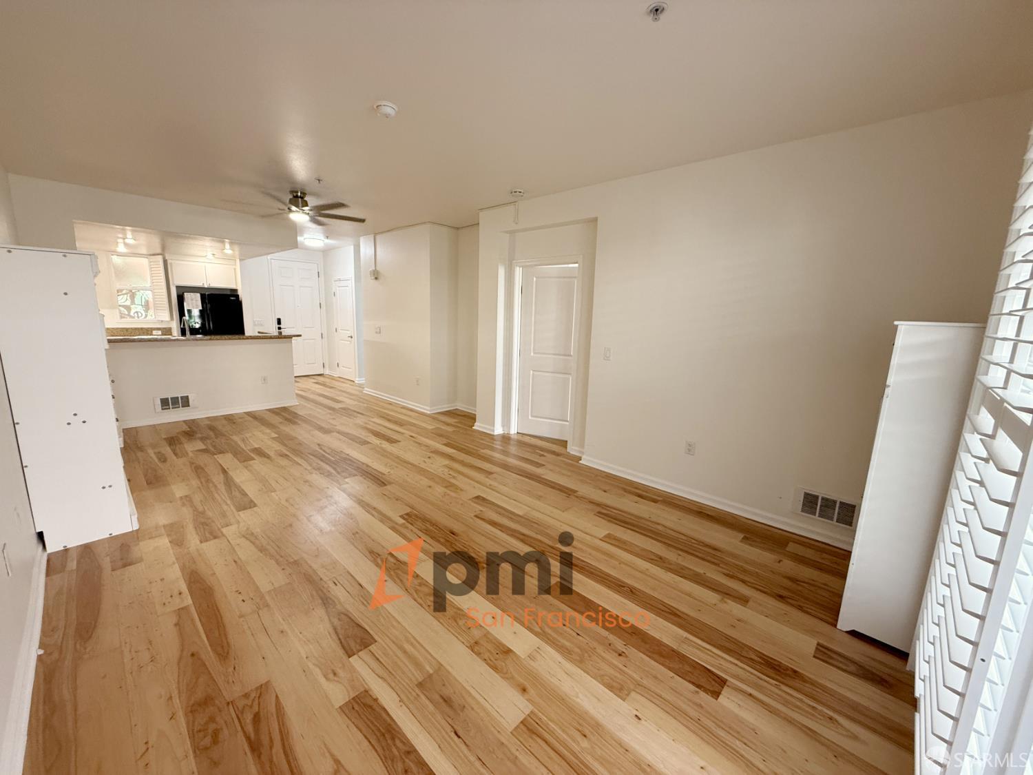 Detail Gallery Image 4 of 11 For 301 Crescent Ct #3117,  San Francisco,  CA 94134 - 1 Beds | 1 Baths