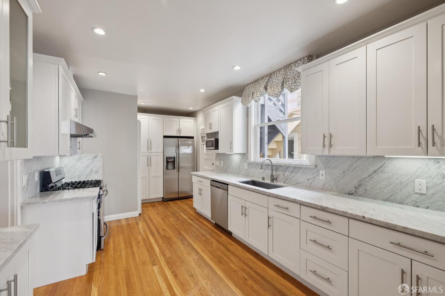 Detail Gallery Image 33 of 59 For 3321 Scott St, San Francisco,  CA 94123 - – Beds | – Baths
