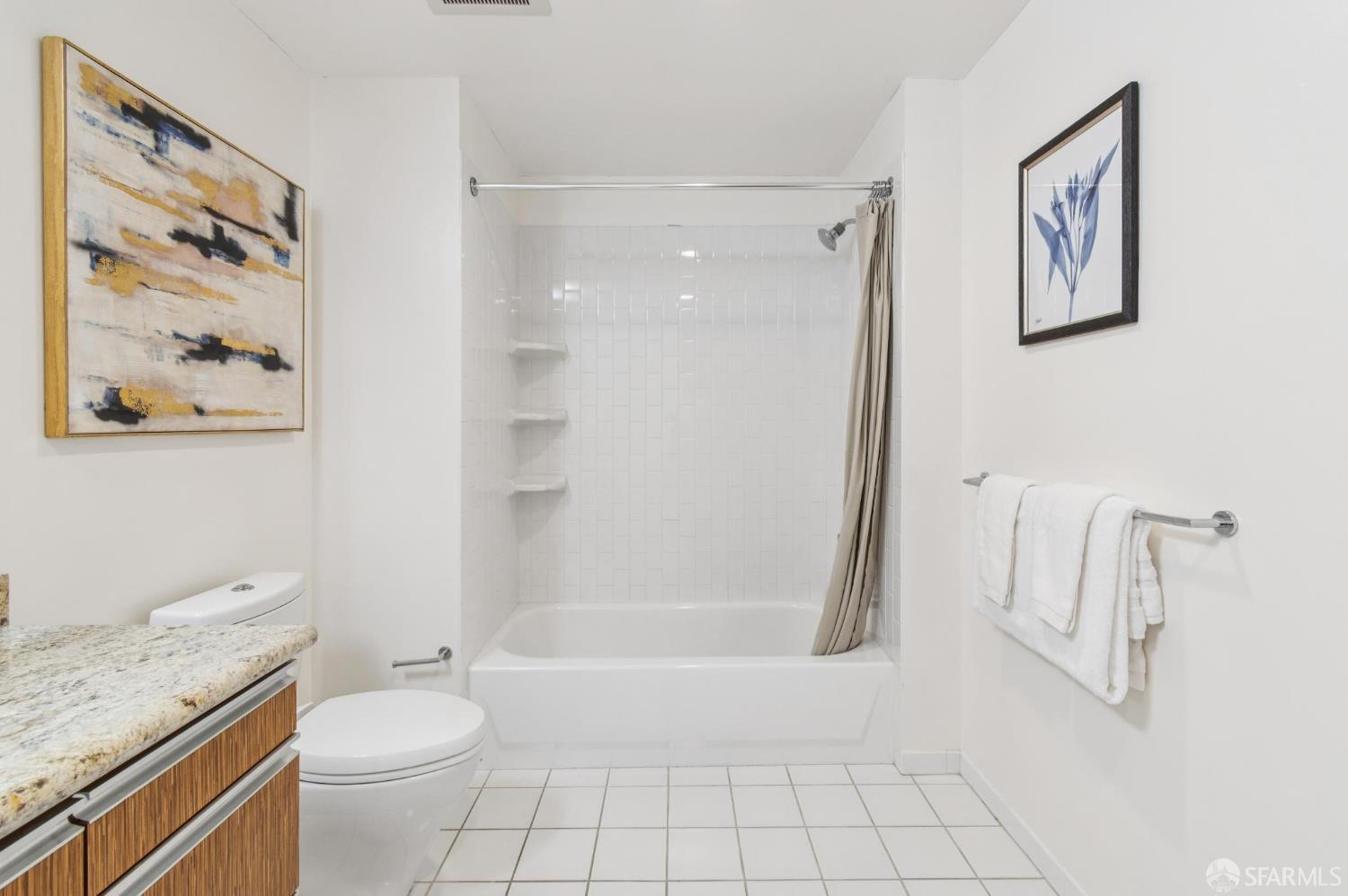 Photo #8: 425073959 Listing: Photo #8