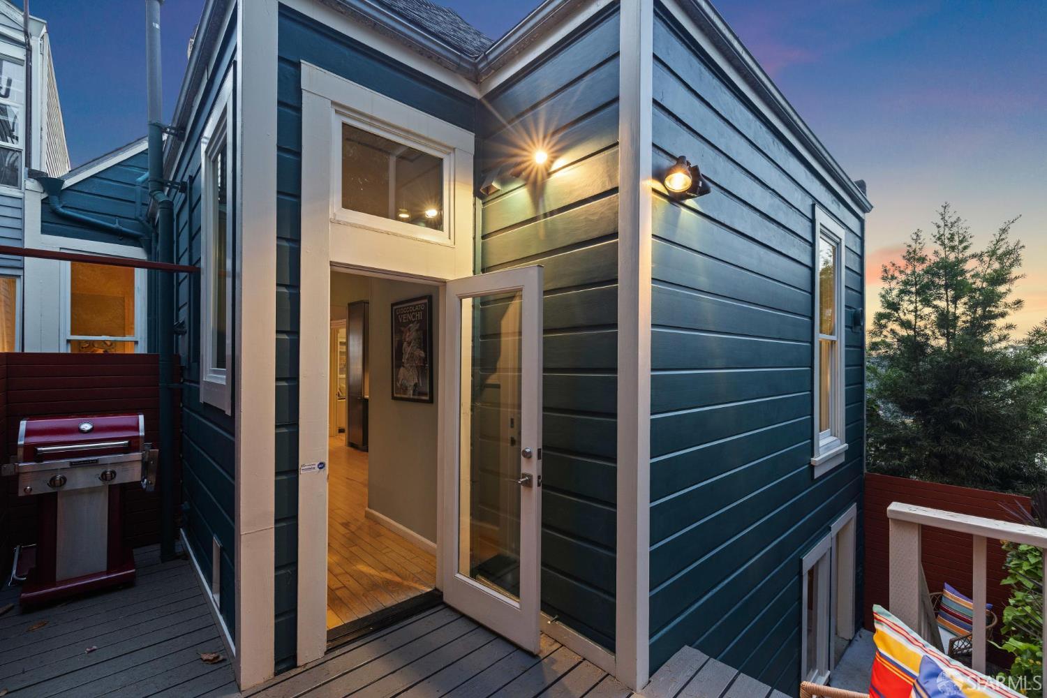 Detail Gallery Image 50 of 76 For 4421 19th St, San Francisco,  CA 94114 - 2 Beds | 2 Baths