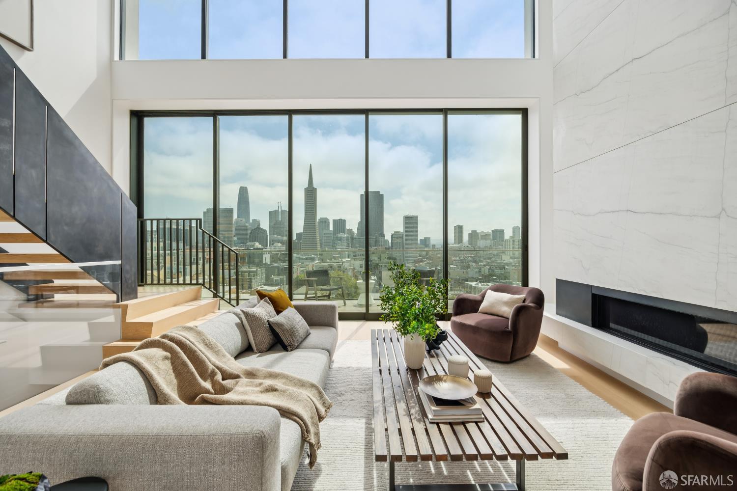 Detail Gallery Image 15 of 46 For 115 Telegraph Hill Blvd, San Francisco,  CA 94116 - 3 Beds | 3/2 Baths