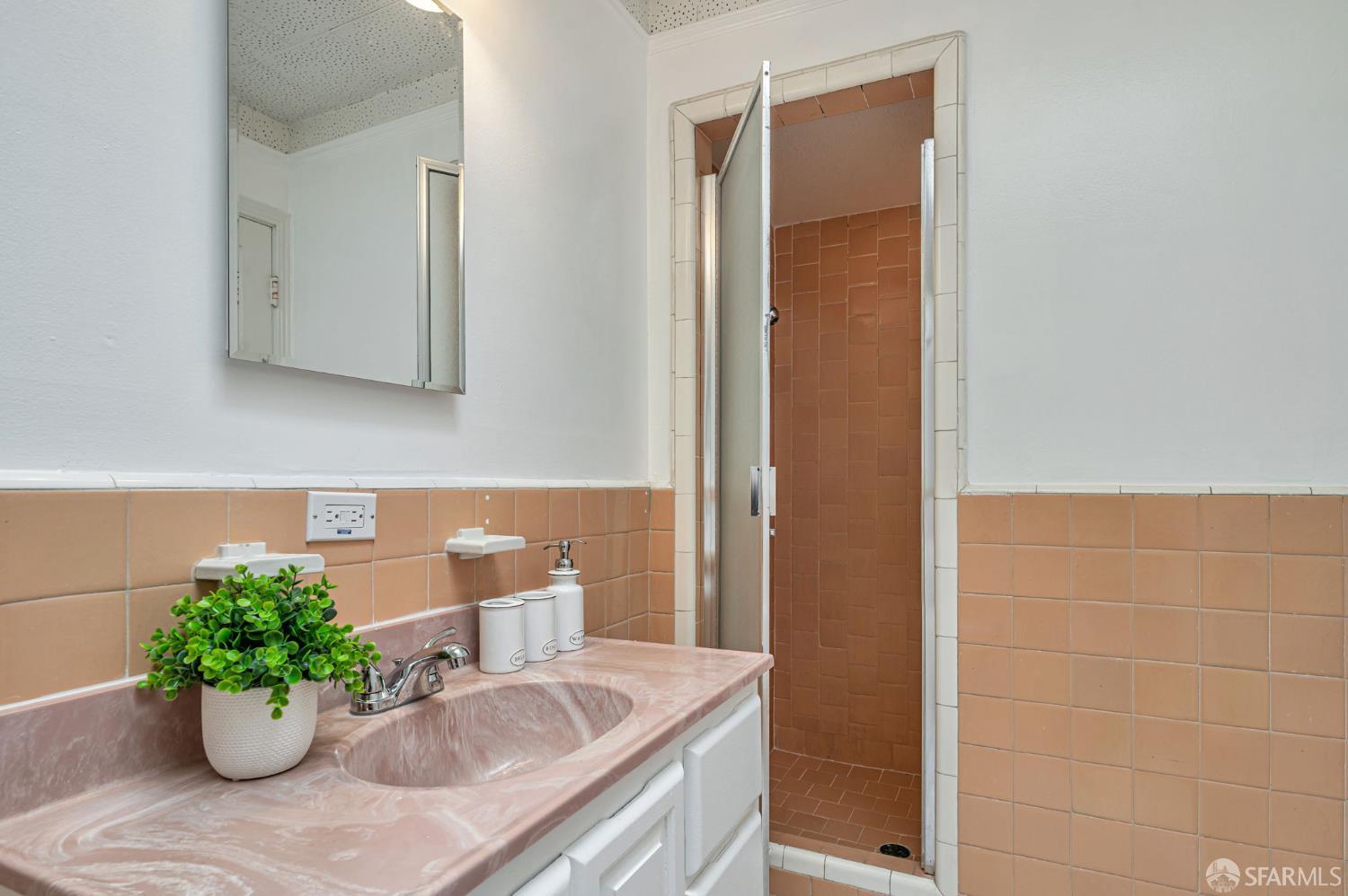 Detail Gallery Image 27 of 40 For 39 Willits St, Daly City,  CA 94014 - 2 Beds | 1 Baths