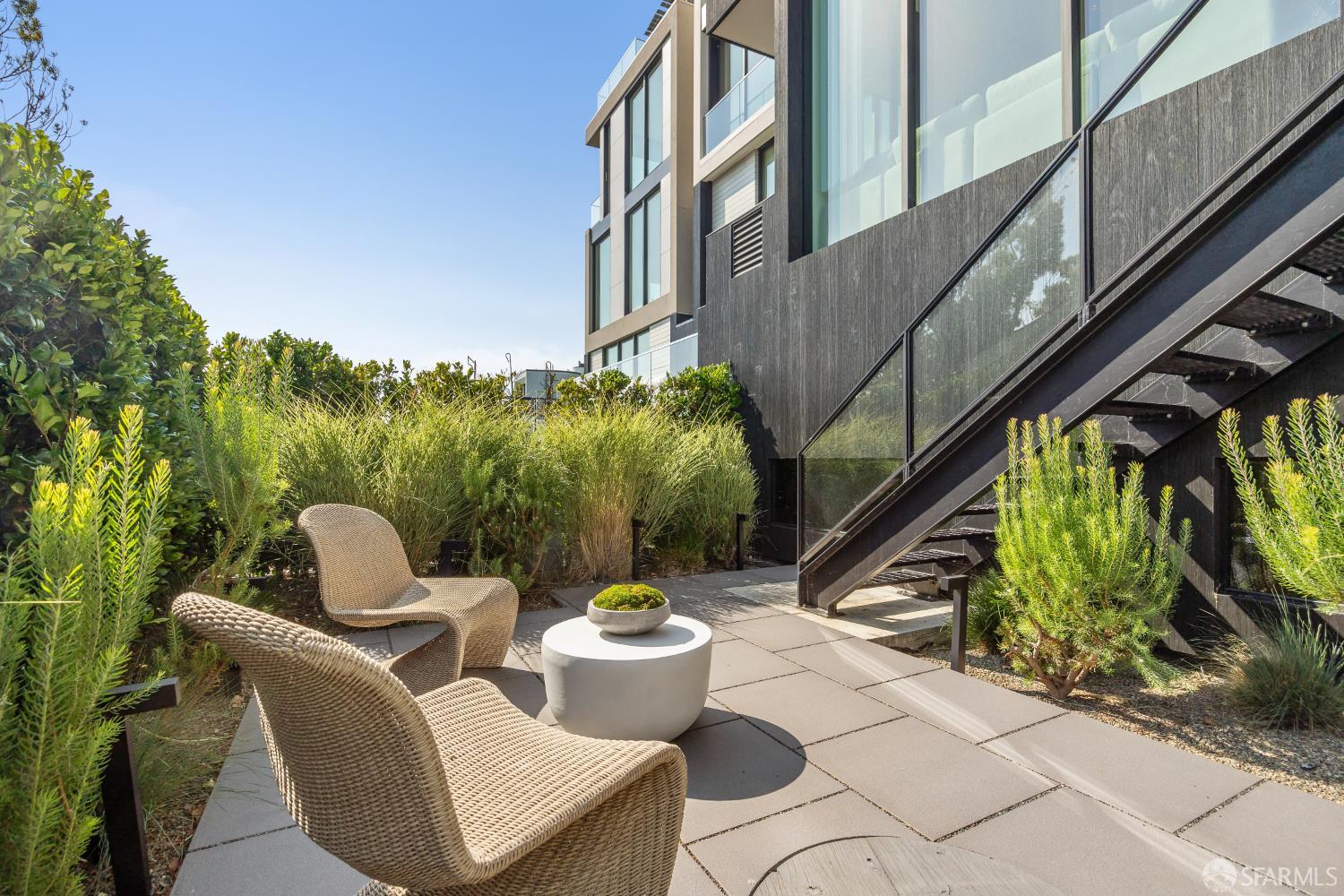 Detail Gallery Image 43 of 46 For 115 Telegraph Hill Blvd, San Francisco,  CA 94116 - 3 Beds | 3/2 Baths