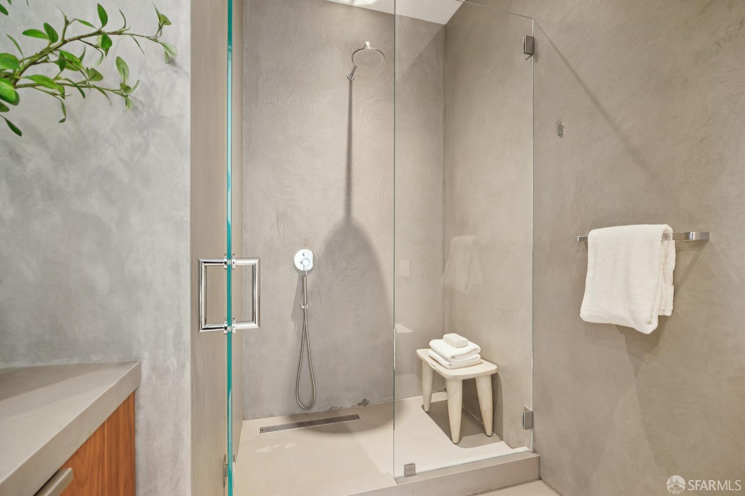 Detail Gallery Image 42 of 46 For 115 Telegraph Hill Blvd, San Francisco,  CA 94116 - 3 Beds | 3/2 Baths