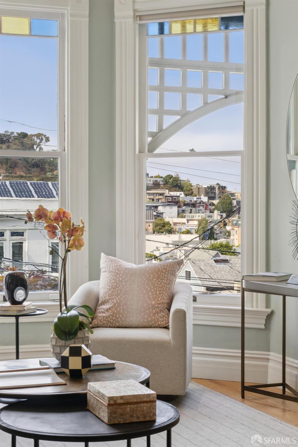 Detail Gallery Image 9 of 76 For 4421 19th St, San Francisco,  CA 94114 - 2 Beds | 2 Baths