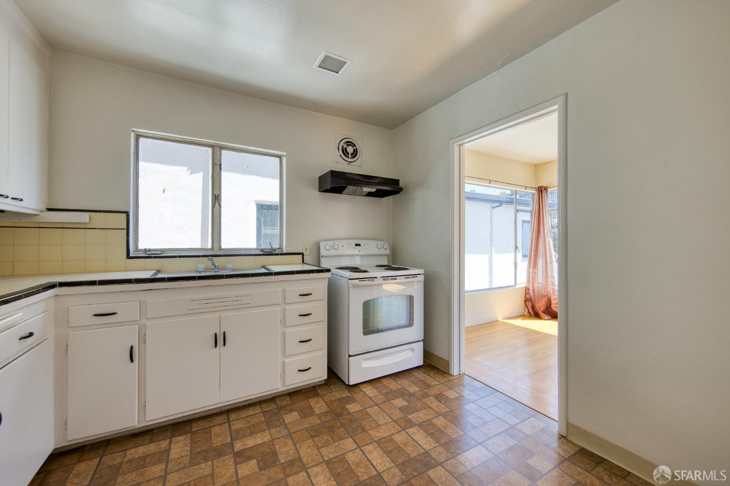 Detail Gallery Image 28 of 31 For 410 Merritt Ave, Oakland,  CA 94610 - – Beds | – Baths