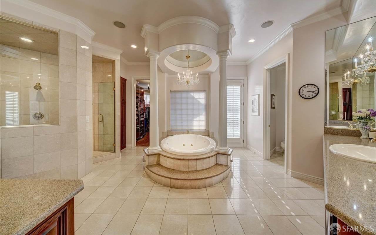 Detail Gallery Image 19 of 41 For 2200 Sunset Pt #2210,  Discovery Bay,  CA 94505 - 9 Beds | 7/2 Baths