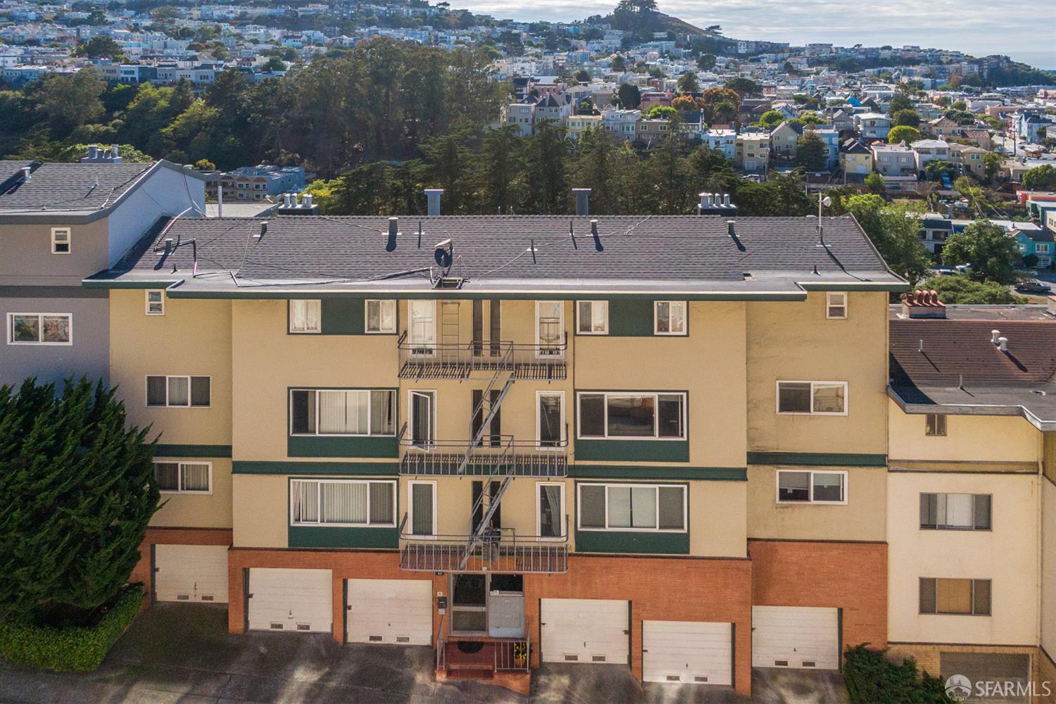 Detail Gallery Image 5 of 9 For 455 Warren Dr, San Francisco,  CA 94131 - – Beds | – Baths