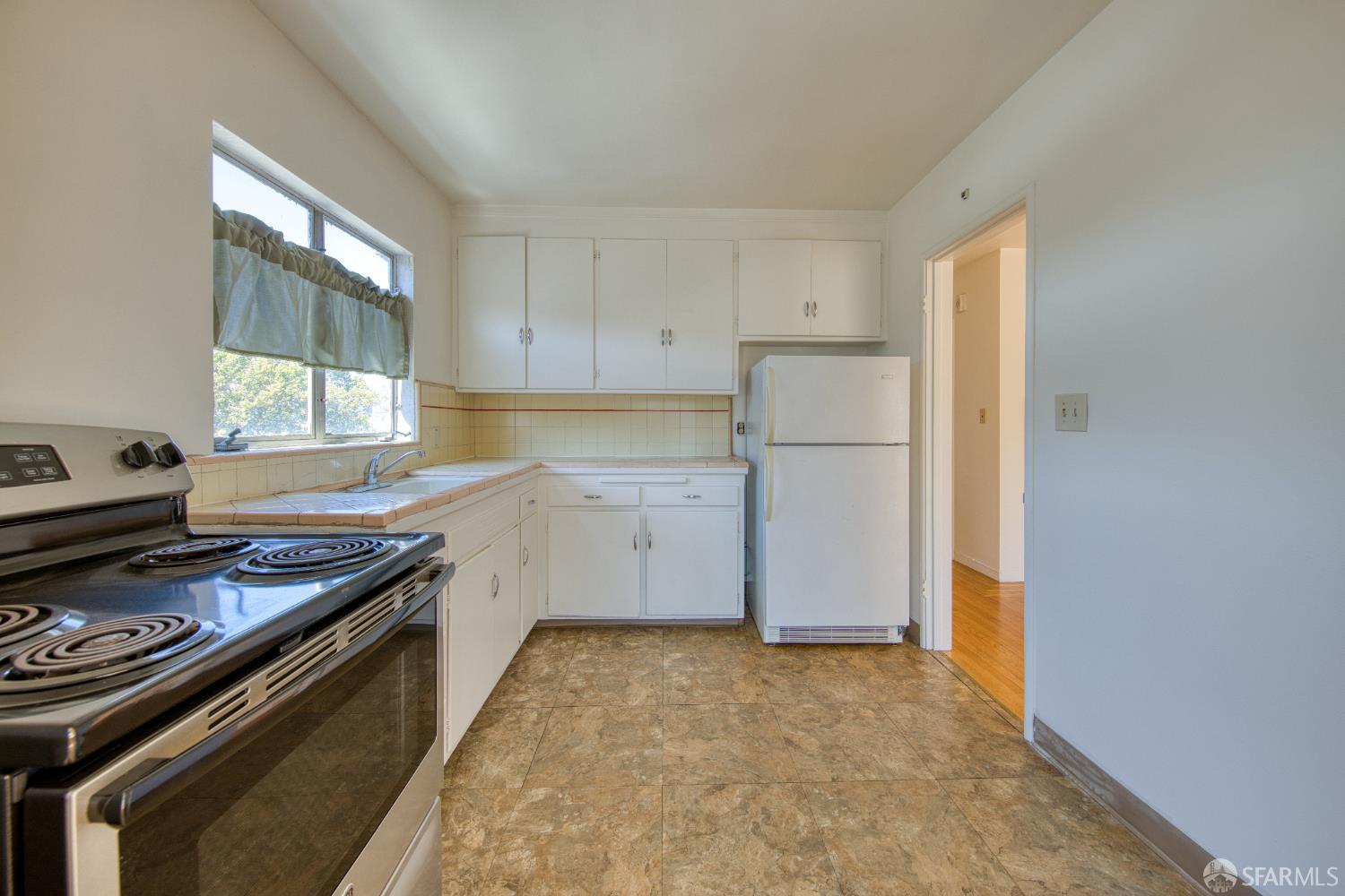 Detail Gallery Image 23 of 31 For 410 Merritt Ave, Oakland,  CA 94610 - – Beds | – Baths