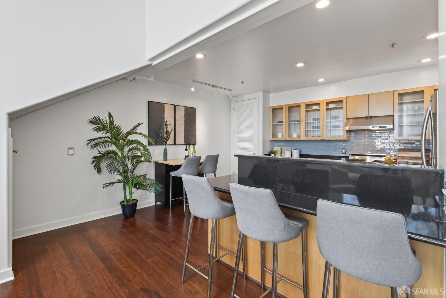 Detail Gallery Image 20 of 33 For 370 De Haro St #B14,  San Francisco,  CA 94103 - 1 Beds | 2 Baths