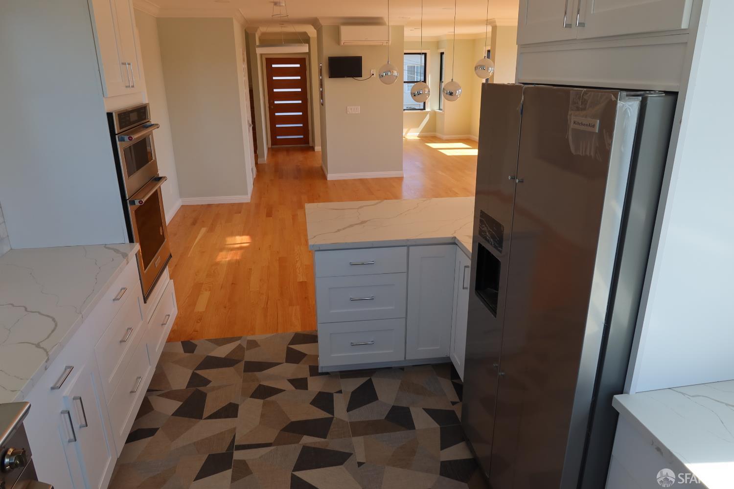 Detail Gallery Image 7 of 25 For 119 Vernon St, San Francisco,  CA 94132 - 4 Beds | 3/5 Baths