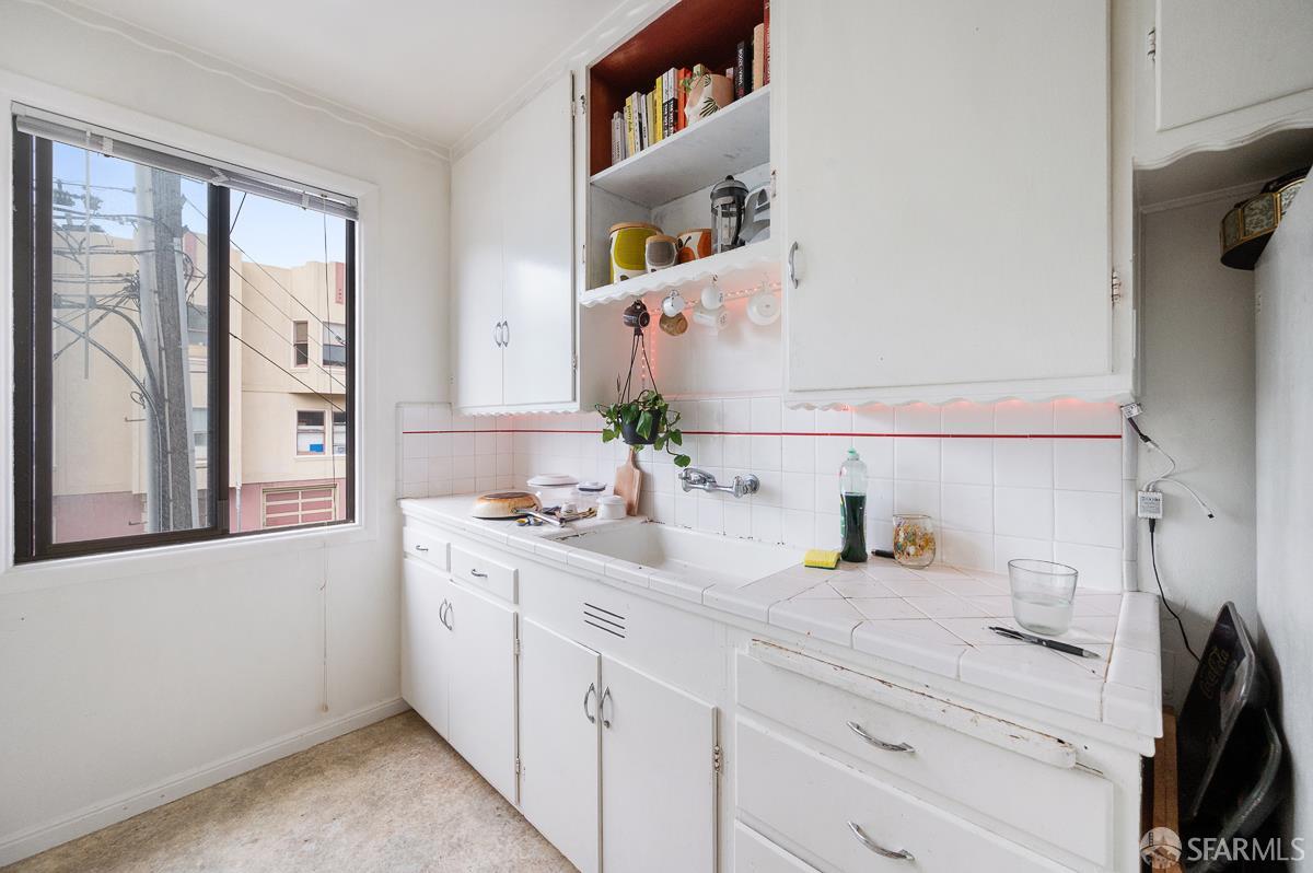 Detail Gallery Image 8 of 16 For 1 Clipper St, San Francisco,  CA 94114 - – Beds | – Baths