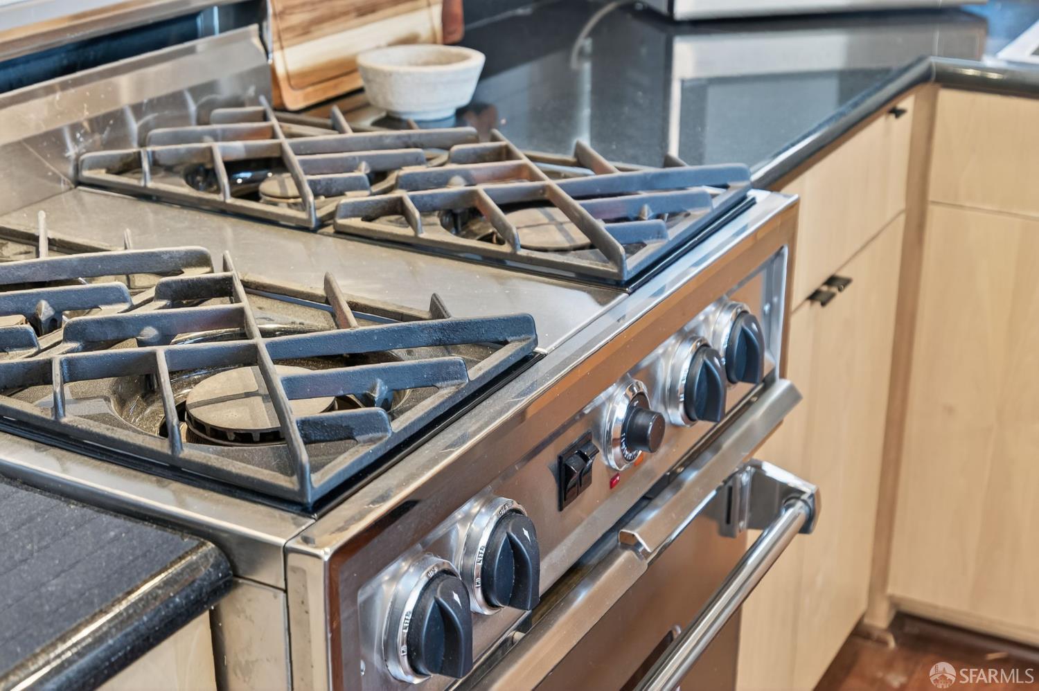 Detail Gallery Image 26 of 33 For 370 De Haro St #B14,  San Francisco,  CA 94103 - 1 Beds | 2 Baths