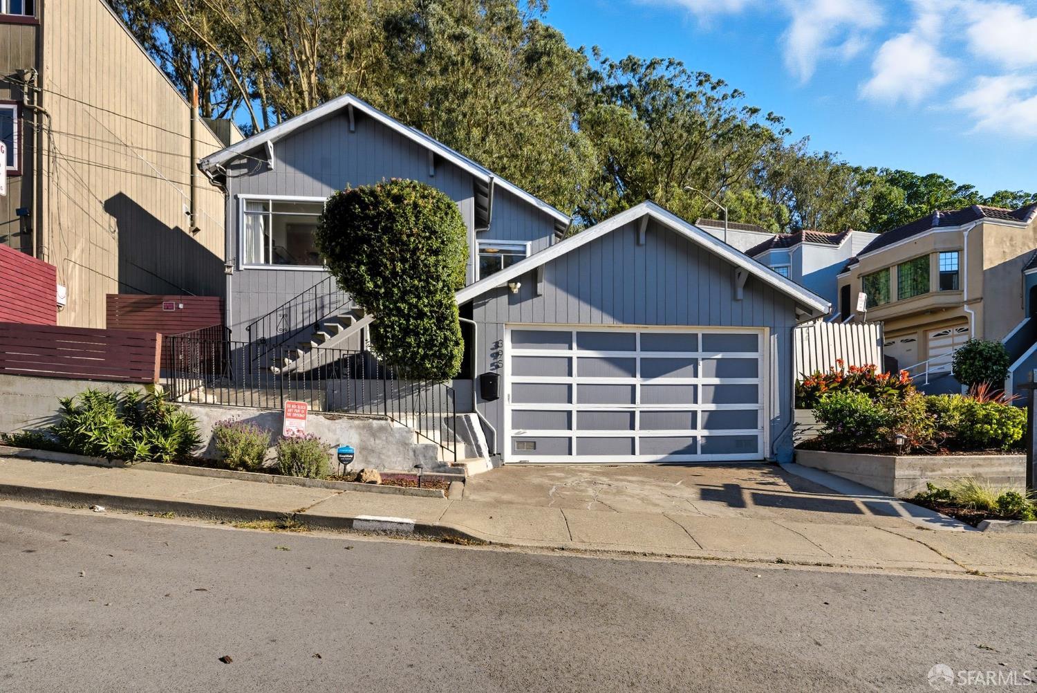 Detail Gallery Image 1 of 55 For 395 Frankfort St, Daly City,  CA 94014 - 2 Beds | 1 Baths