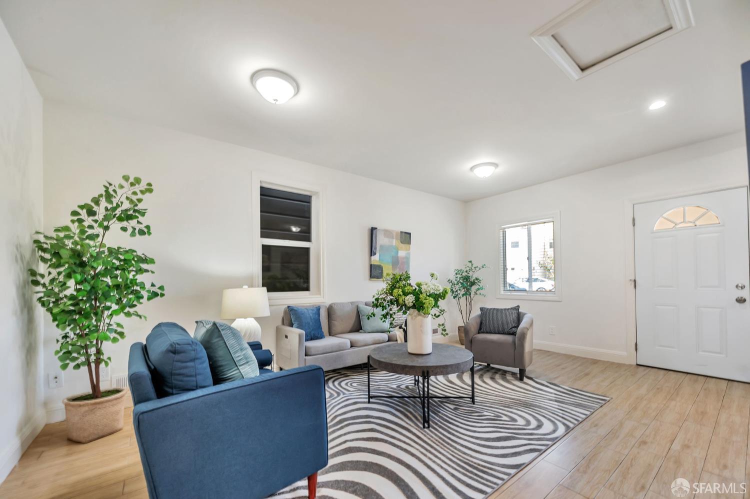 Detail Gallery Image 3 of 33 For 139 Evergreen Ave, Daly City,  CA 94014 - 3 Beds | 2 Baths