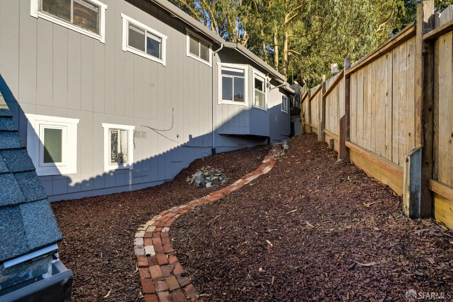 Detail Gallery Image 32 of 55 For 395 Frankfort St, Daly City,  CA 94014 - 2 Beds | 1 Baths
