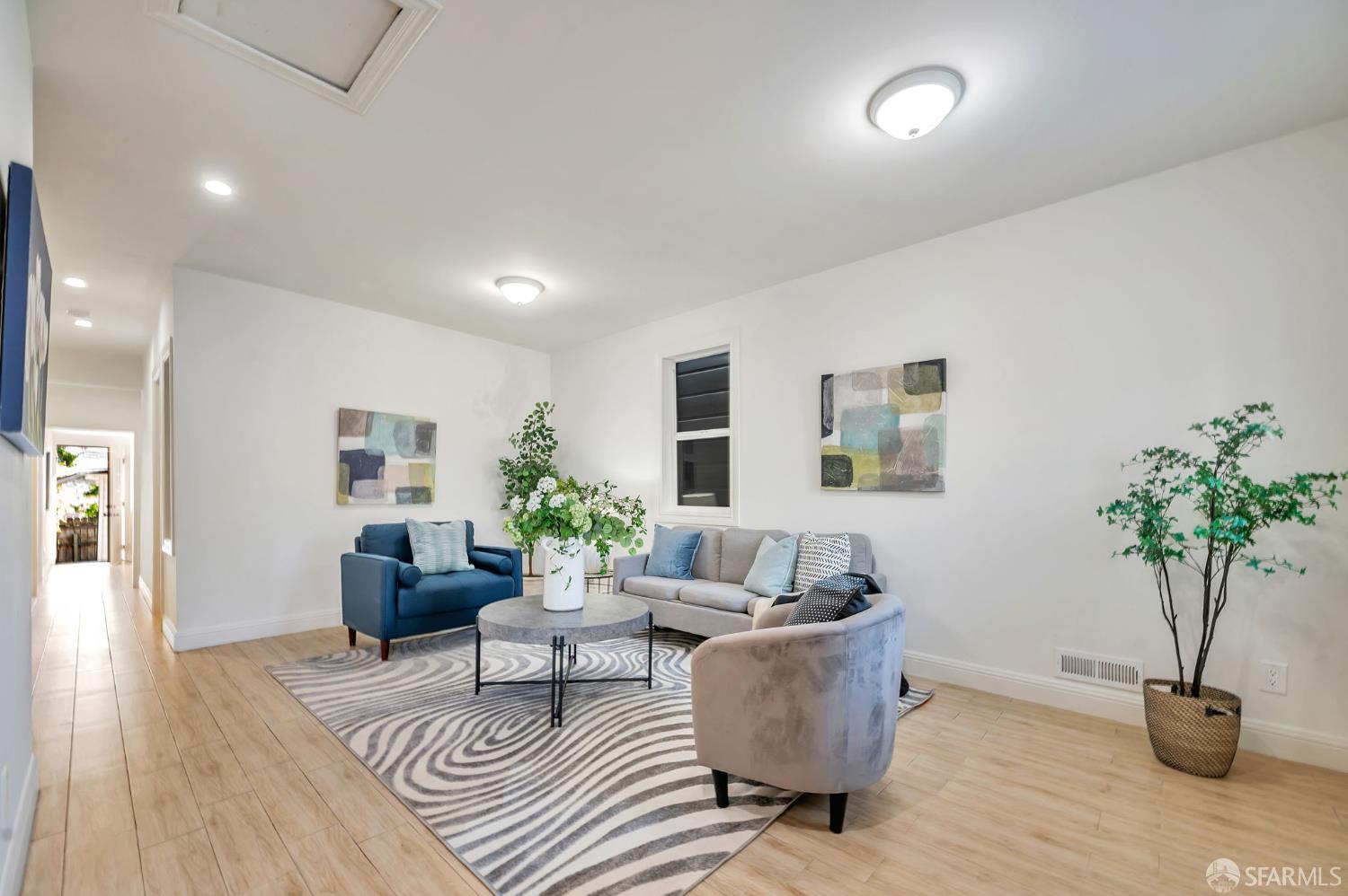 Detail Gallery Image 4 of 33 For 139 Evergreen Ave, Daly City,  CA 94014 - 3 Beds | 2 Baths