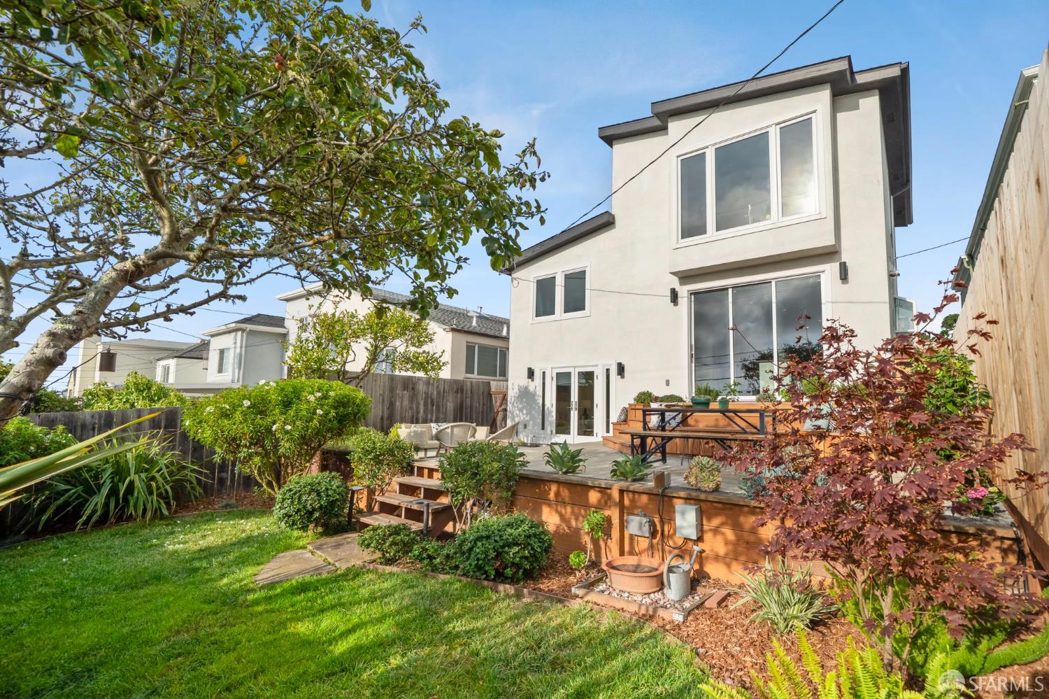Detail Gallery Image 18 of 83 For 68 Parkwood Dr, Daly City,  CA 94015 - 3 Beds | 3 Baths