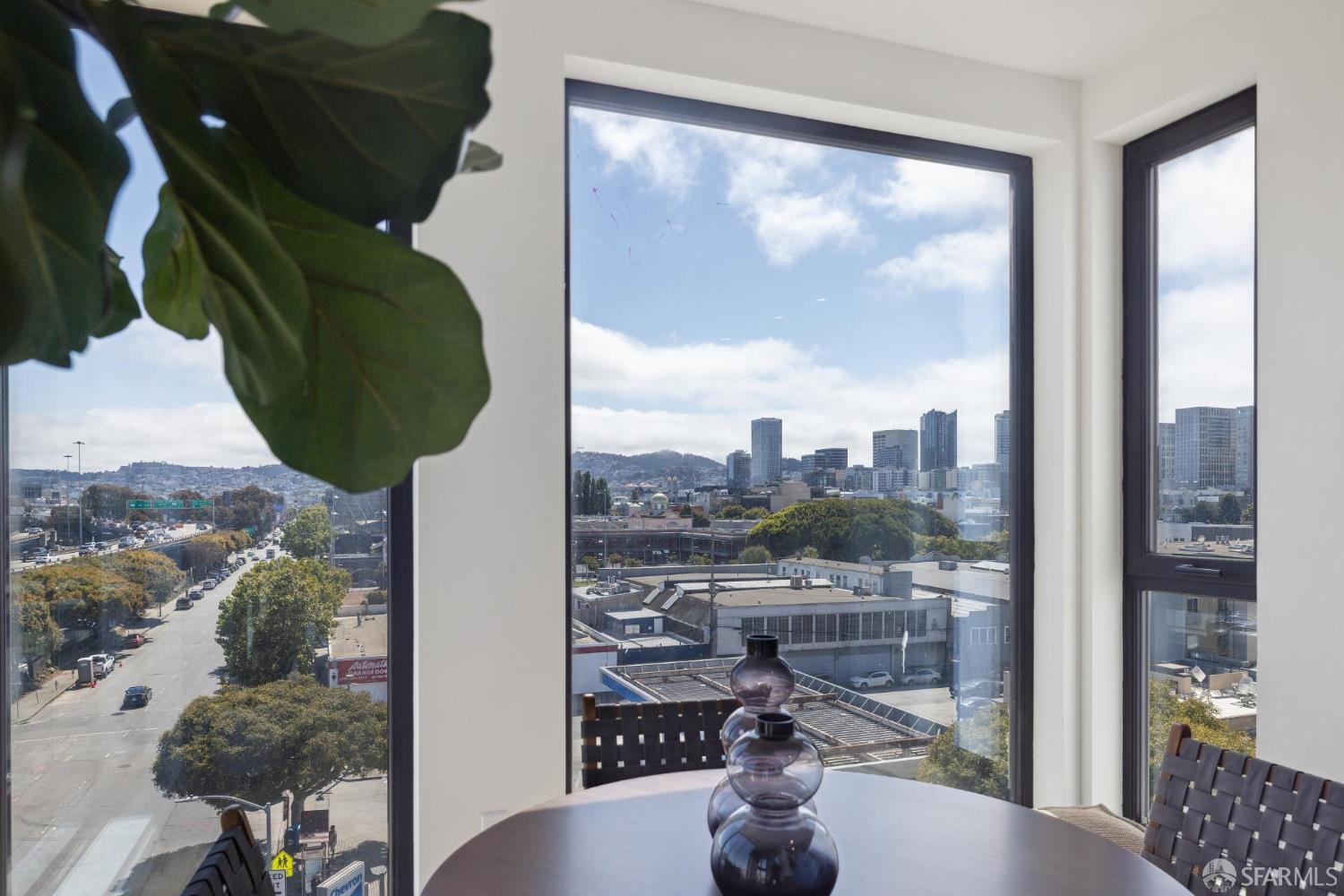 Photo #8: 425070794 Listing: Photo #8